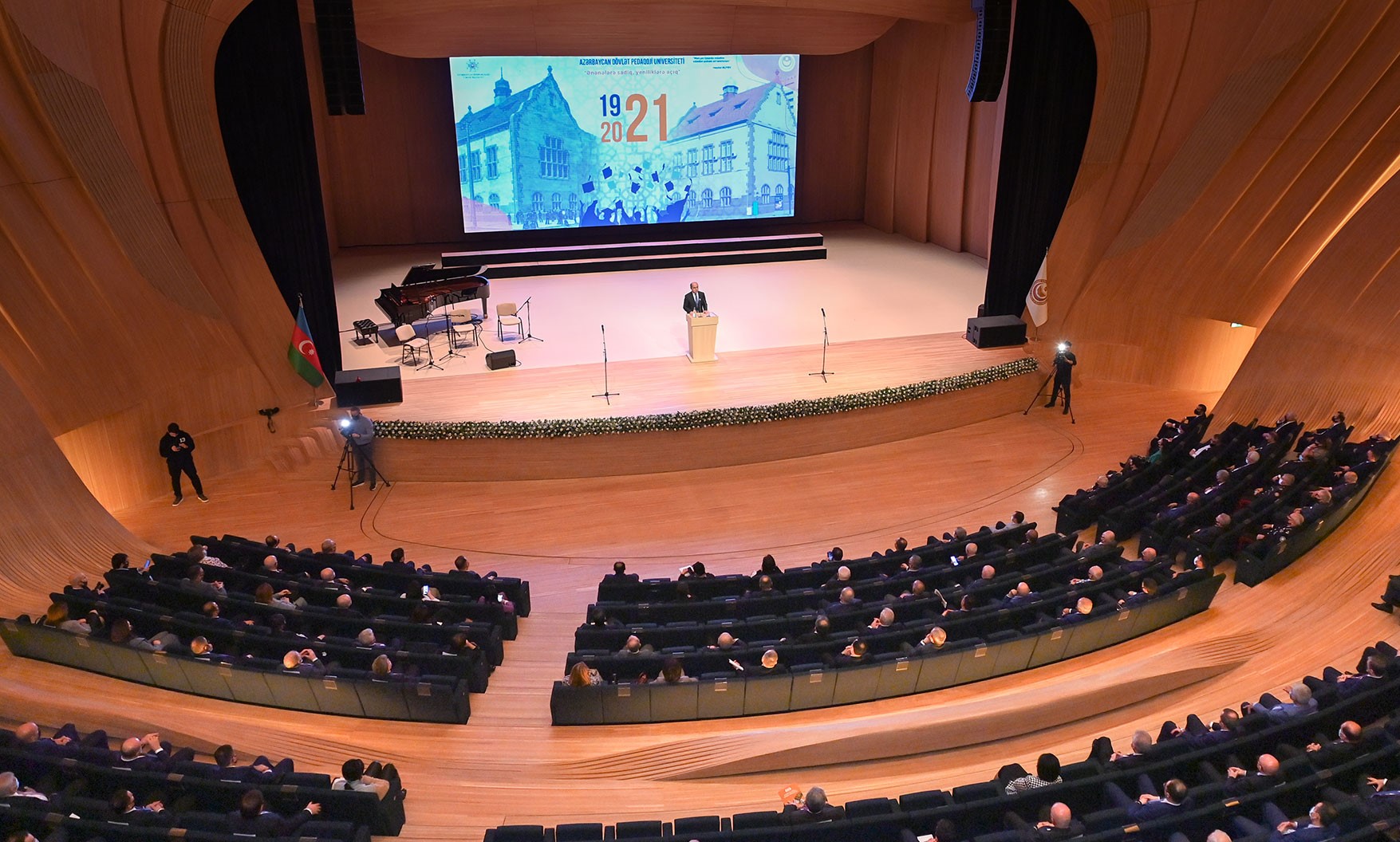 Azərbaycan Dövlət Pedaqoji Universitetinin 100 illik yubileyi qeyd olunub
